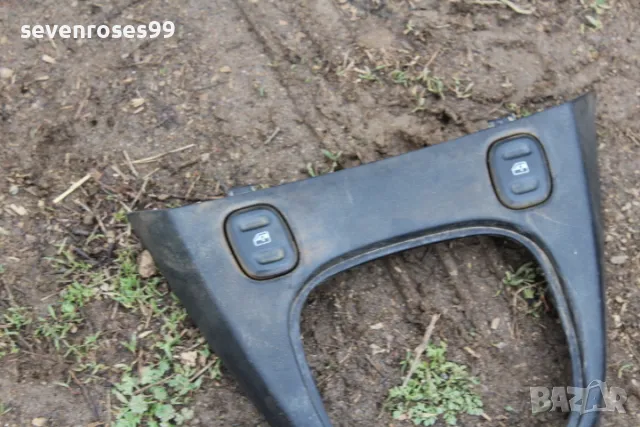 Декоративна пластмаса бутони ел стъкла Фиат Панда 3 1.3D 2012-2022 Fiat Panda 3 4врати 735545139, снимка 2 - Части - 49666224