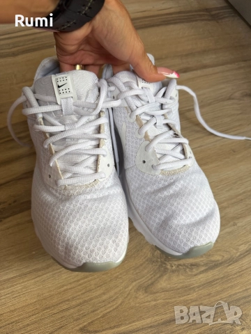 Мъжки оригинални маратонки Nike Air Max Motion Low ! 43 н, снимка 4 - Маратонки - 52227807