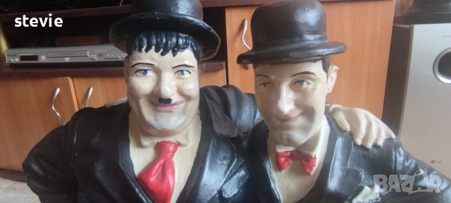 Градинска фигура на Лаурел и Харди, снимка 2 - Градински мебели, декорация  - 52719954