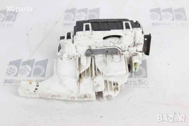 Брава врата предна дясна за Volkswagen Crafter (2006-2016), снимка 3 - Части - 51842838