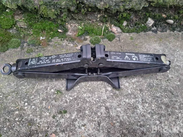 Крик за нисан премиера 2007г, снимка 1