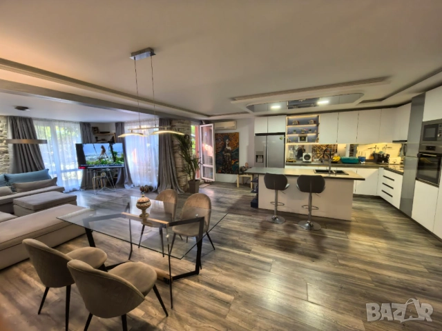 Отлично местоположение, луксозно изпълнен, напълно обзаведен и оборудван, удобно паркомясто, снимка 2 - Апартаменти - 52532564