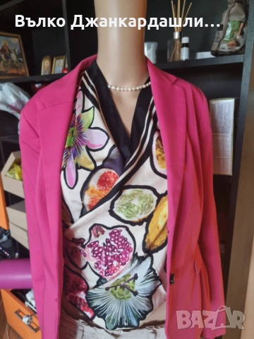 Копринен шал Marc Cain, снимка 2 - Шалове - 53094135