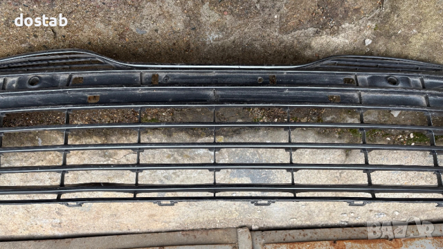 Решетка в бронята за Тойота Камри xv70, снимка 3 - Части - 53196805