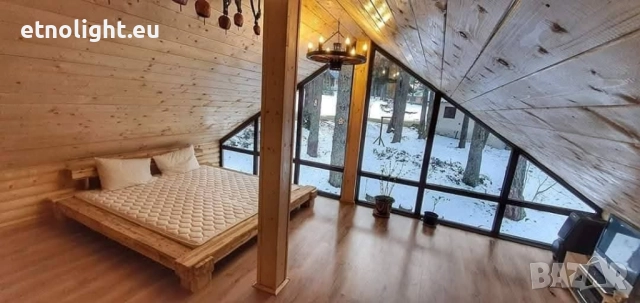 Полилеи, осветление,лампи от автентични колела от каруца с ръчно изработени дървени чашки , снимка 9 - Полилеи - 52059038