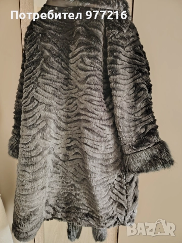 Дамско черно палто с косъм, снимка 2 - Палта, манта - 52650741