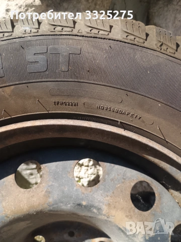 Зимни гуми 14 цола, снимка 2 - Гуми и джанти - 54310712