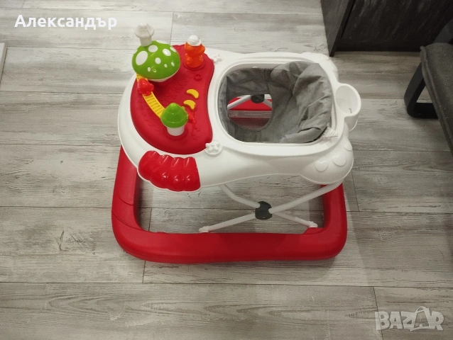 продавам проходилки тип паяк Lorelli