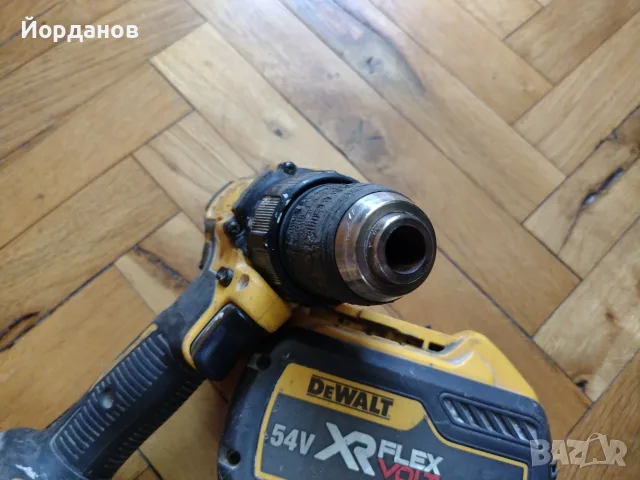 DeWALT DCD708 Brushless за ремонт или части!, снимка 6 - Винтоверти - 56004524