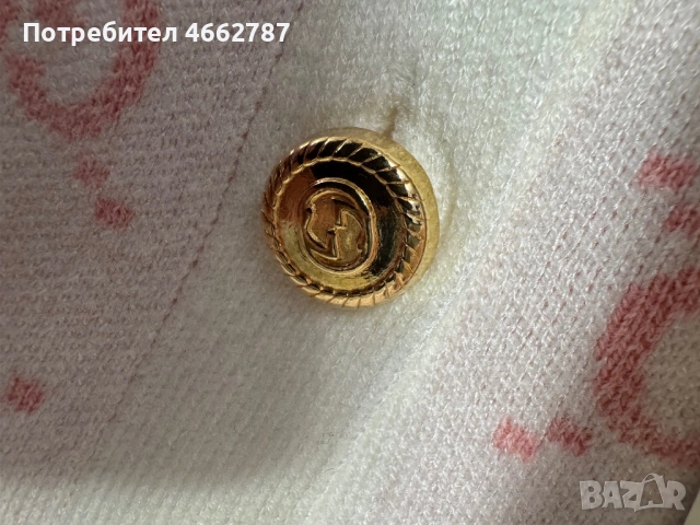 Gucci-Оригинална чисто нова дамска жилетка М номер, снимка 3 - Жилетки - 53089146