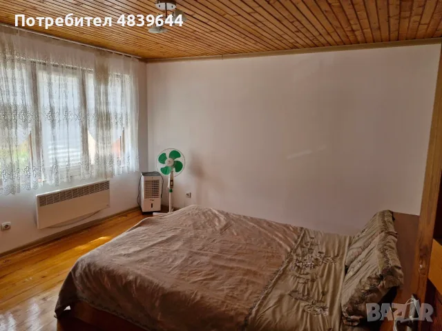 Продавам къща с хубав двор и гараж, снимка 2 - Къщи - 56413840
