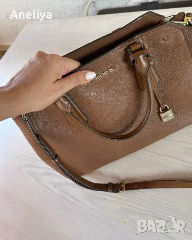 Оригинална дамска чанта Michael Kors Mercer Satchel, снимка 8 - Чанти - 56079070