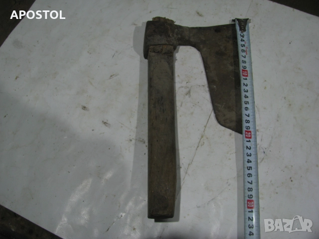 Стара Брадва Топор