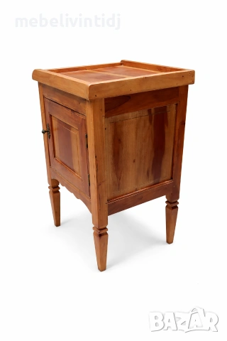 Антично нощно шкафче от масивно дърво, снимка 4 - Антикварни и старинни предмети - 54031735