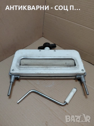 Соц Стара Ръчна Преса От Стара Пералня 3.800кг. НОМЕР 1635., снимка 4 - Антикварни и старинни предмети - 54128327