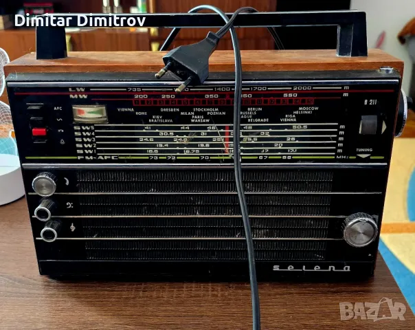 Радио-транзистор Selena