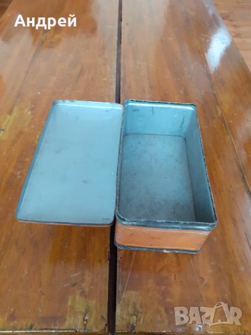 Кутия за принадлежности от шевна машина Neumann, снимка 6 - Други ценни предмети - 31388162