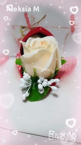 Промо бюджетен подарък с вечни рози 14 февруари 8 март свети Валентин роза букет цвете сапунени, снимка 8 - Ръчно изработени сувенири - 39316129