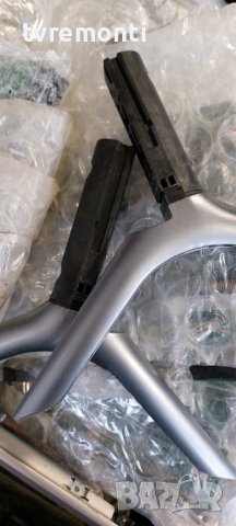 оригинална стойка BN63-18043X телевизор SAMSUNG модел QE49Q67RAT