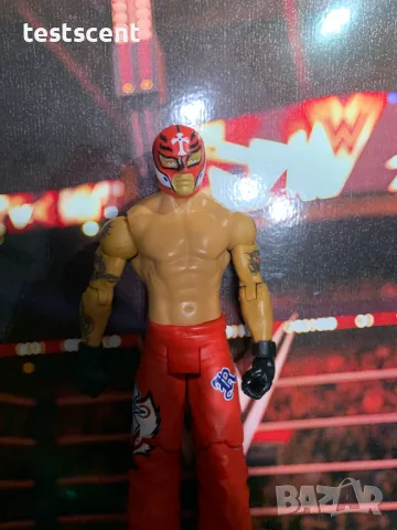 Екшън фигура WWE Rey Mysterio Рей Мистерио Mattel Basic Full red, снимка 5 - Фигурки - 49145788