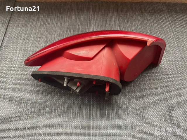 Alfa Romeo 147 - десен стоп оригинален, снимка 2 - Части - 53241920