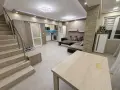 ОТ СОБСТВЕНИК Дом на два етажа с 4 спални и панорамни тераси срещу Новотел, снимка 1