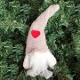 4214 Коледна фигура Гномче с шапка сърце, снимка 2