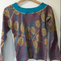 Блузка размер С/М, снимка 2 - Блузи с дълъг ръкав и пуловери - 31364038