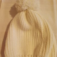 Детска юношеска шапка, снимка 1 - Шапки, шалове и ръкавици - 39427548
