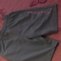 Дамски къси панталони, снимка 1 - Къси панталони и бермуди - 44647593