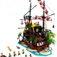 НОВО Lego Ideas - Пирати от залива Баракуда (21322) от 2020 г., снимка 5 - Конструктори - 39457194