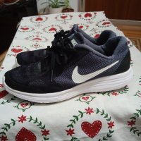 Nike Revolution 3 GS, снимка 4 - Детски маратонки - 31148747