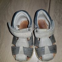Естествена кожа Сандалки за прохождане Primigi , снимка 3 - Бебешки обувки - 32057467