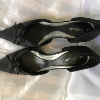 Дамски сатенени обувки Barratts , снимка 1 - Дамски елегантни обувки - 30153768
