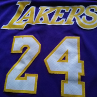 Kobe Bryant #24 Los Angeles Lakers NBA маркоа баскетболна тениска  оригин.Adidas размер M lenght +2, снимка 3 - Баскетбол - 44797385