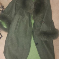 Продавам палта от алпака с яка от естествен косъм , снимка 3 - Палта, манта - 44713822