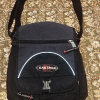 EASTPAK - чанта за през рамо , снимка 1 - Чанти - 39960219