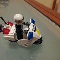 Конструктор Лего - модел LEGO Police 7235 - Полицейски мотоциклет, снимка 4 - Конструктори - 39632369