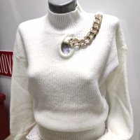 Бяла ефектна блуза , снимка 2 - Блузи с дълъг ръкав и пуловери - 35192546