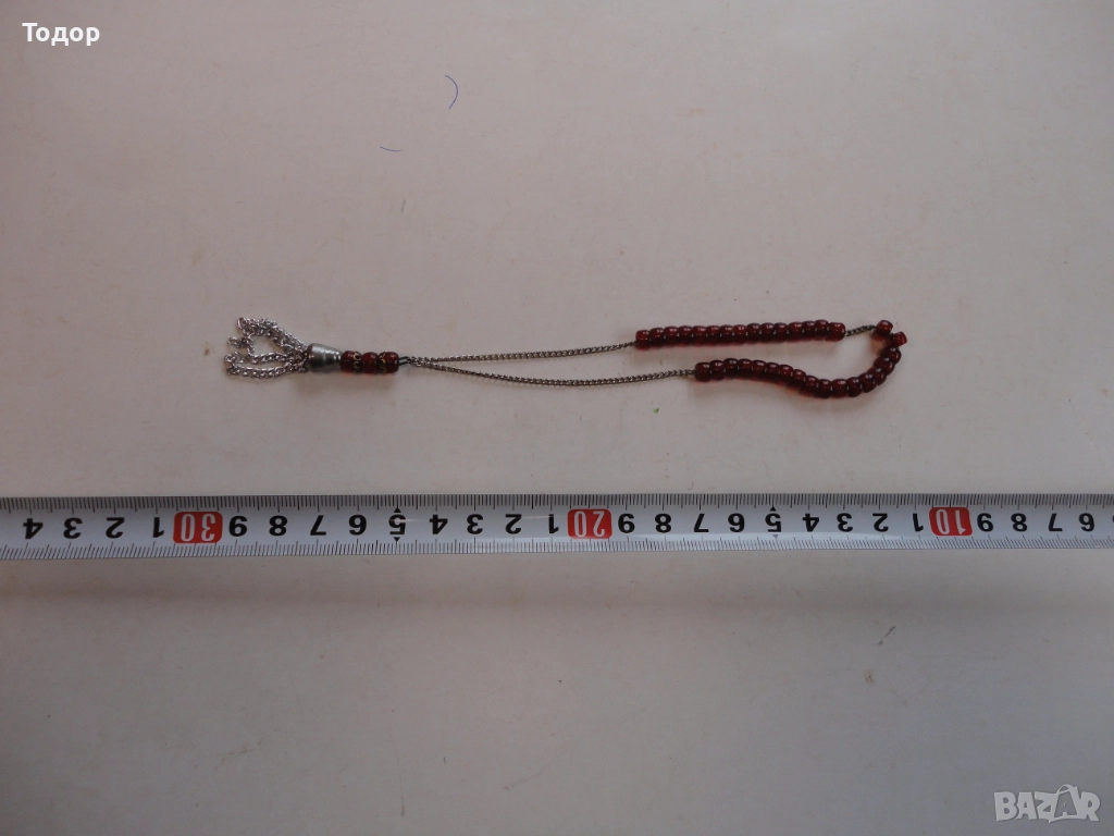 Стара броеница с червени камъни , снимка 1
