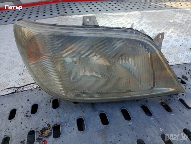 Десен фар Мерцедес спринтер 2001-2006г Hella, снимка 1