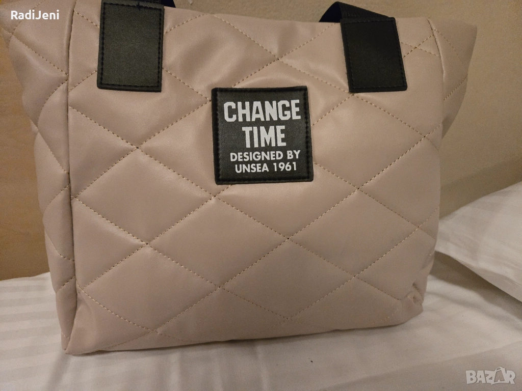 Дамска компактна чанта, снимка 1