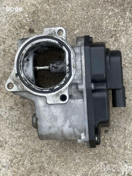 Passat b6 Golf VI 2.0TDI 03L131501D - дросел клапа, снимка 1