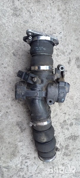 Дроселова клапа Peugeot 308 1.6 HDI, снимка 1