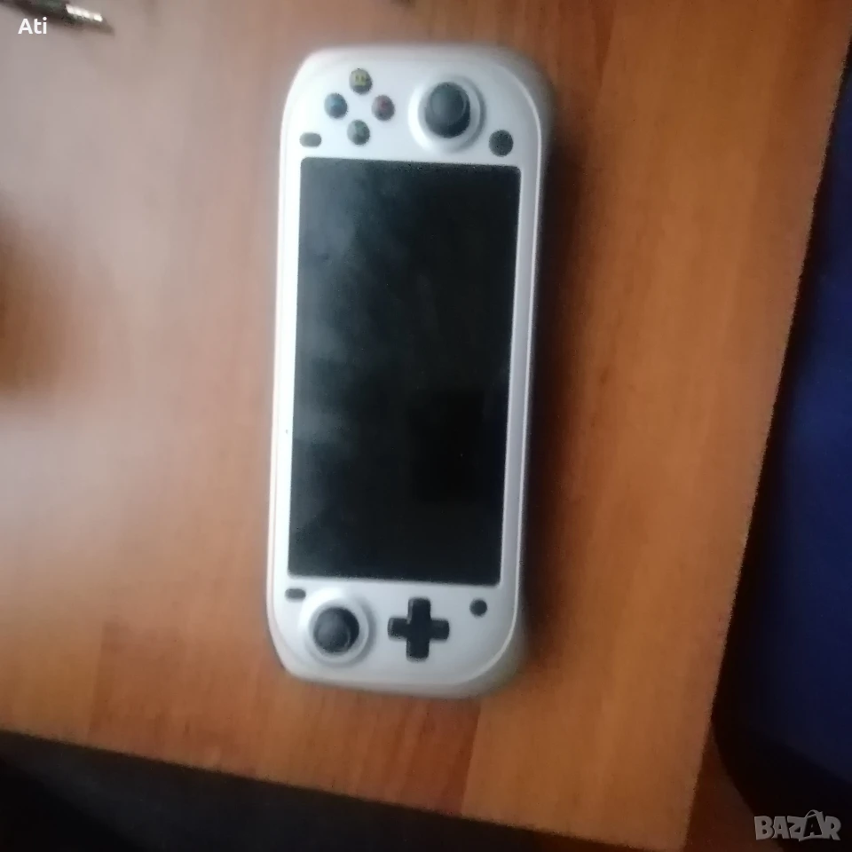 продавам игрова конзола , снимка 1