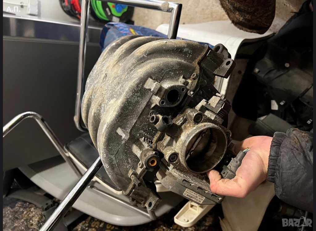 Всмукателен колектор с дросел w220 s320 benz, снимка 1