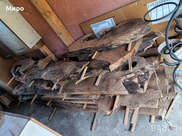 Дървен материал.Орех.