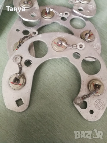 Плочка/клеморед за алтернатор А124-55d Lublin, Fiat 125, FSO, Polonez, снимка 2 - Части - 52535563