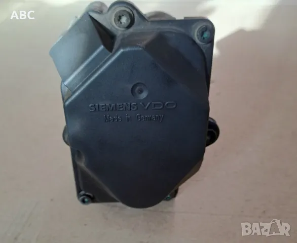 Дроселова клапа Siemens VDO от Vw Passat B6 , снимка 1 - Части - 48392207