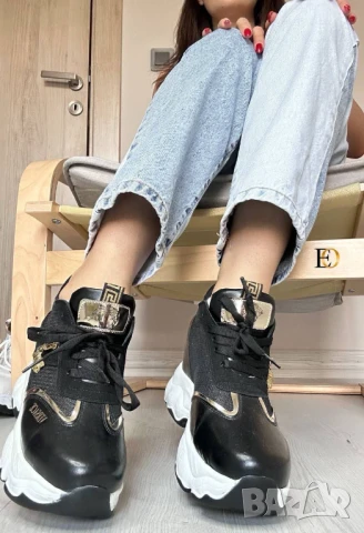 дамски маратонки versace, снимка 2 - Маратонки - 50759880